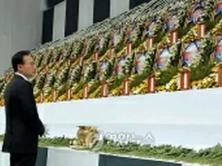 李大統領、哨戒艦「天安」沈没事故犠牲者を弔問