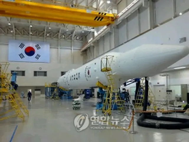 人工衛星搭載ロケット「羅老」（教育科学技術部提供）＝2日、ソウル（聯合ニュース）