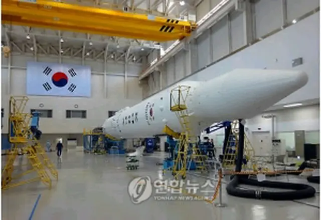 人工衛星搭載ロケット「羅老」（教育科学技術提供）＝（聯合ニュース）