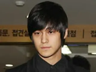 故パク・ヨンハの弔問に訪れた俳優キム・ボム