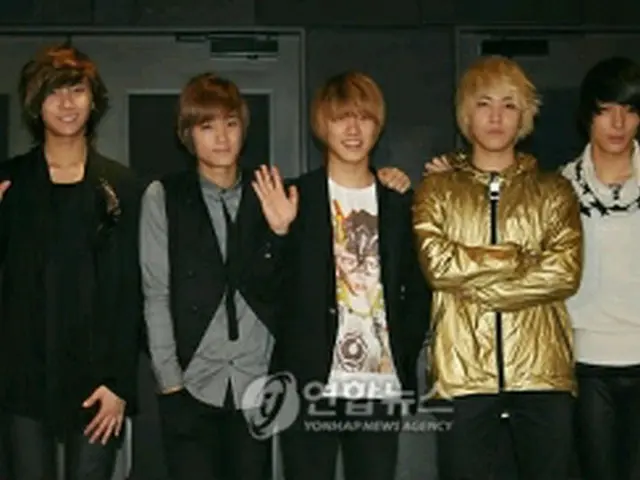 ＜FTIsland＞＝（聯合ニュース）