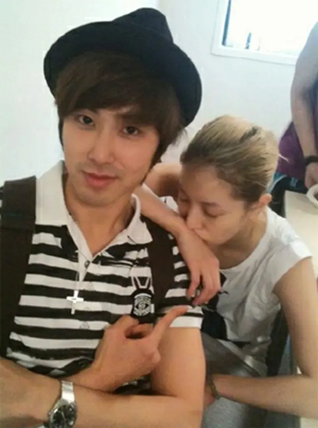 BoA（右）とユンホ（画像出処:BoAのTwitter）