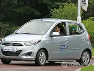 初の国産EV「ブルーオン」公開、来年から量産へ