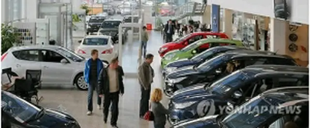 モスクワの現代自ディーラーのようす＝18日、モスクワ（聯合ニュース）