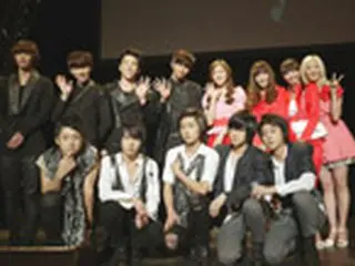 公式初来日の2AM、大歓声の中＜韓流MF＞の舞台へ
