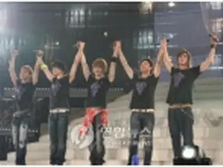 ＜東方神起エキスポ＞開催、未公開写真など紹介