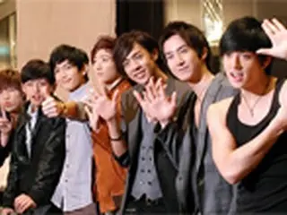 東京でハイタッチ会を開いた＜U-KISS＞