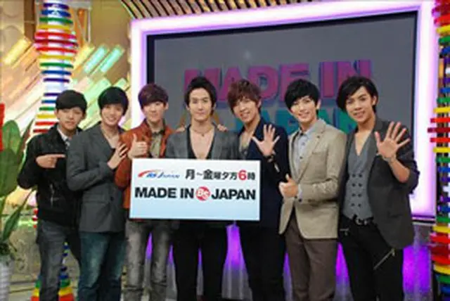 ＜U-KISS＞