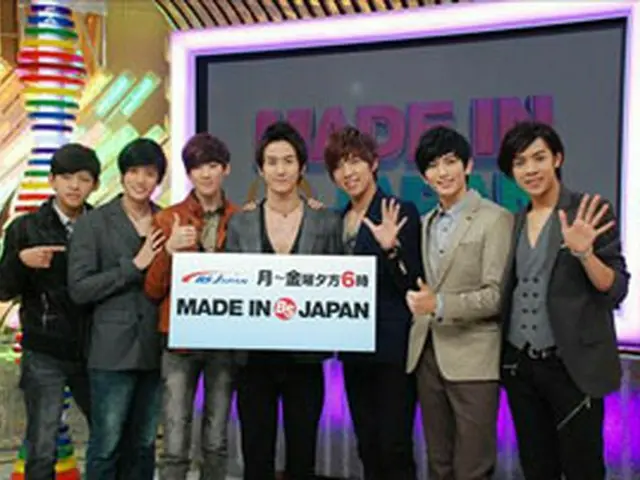 ＜U-KISS＞
