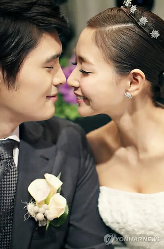 結婚式を挙げた女優ジン・ジェヨン