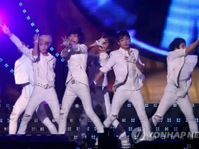 ＜TEEN TOP＞＝（聯合ニュース）