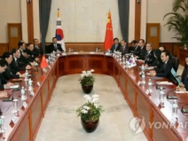 韓中首脳会談のようす＝１１日、ソウル（聯合ニュース）