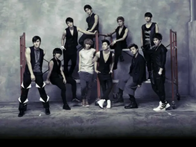 SUPER JUNIOR