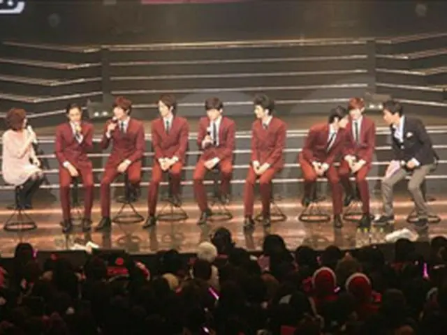 ＜U-KISS＞