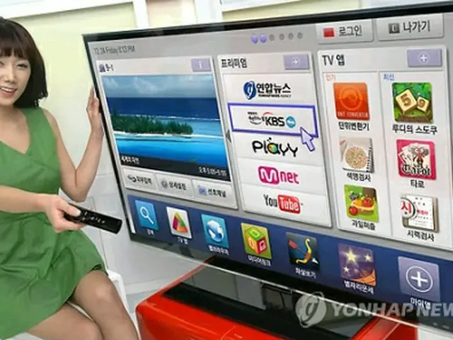 ＬＧ電子の「２０１１年型スマートテレビ」＝４日、ソウル（聯合ニュース）