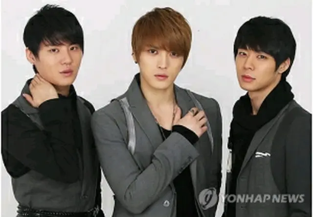 「JYJ」ジェジュン（写真中央）