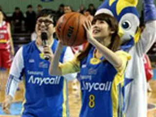 サムスンAnycallモデルに話題の歌手IU