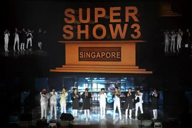 SUPER JUNIOR