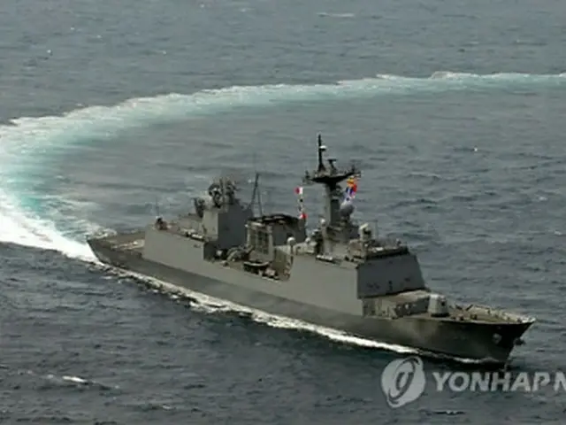 韓国軍清海部隊の国産駆逐艦「崔瑩」＝24日、ソウル（聯合ニュース）
