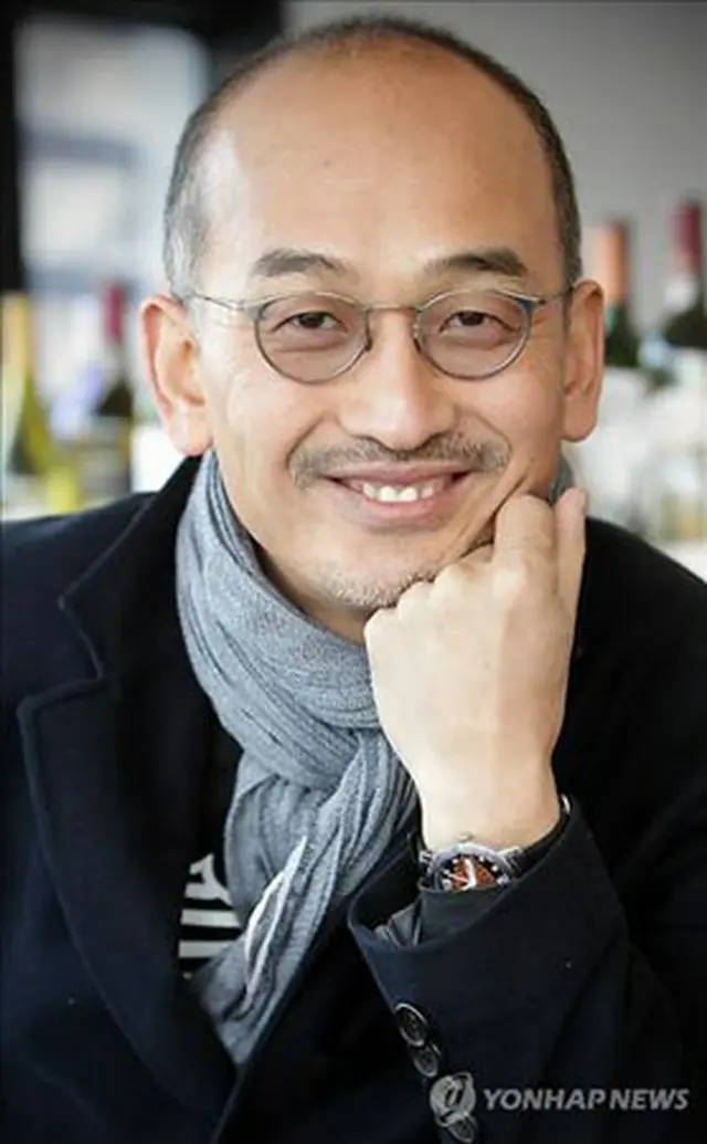 イ・ジュンイク監督