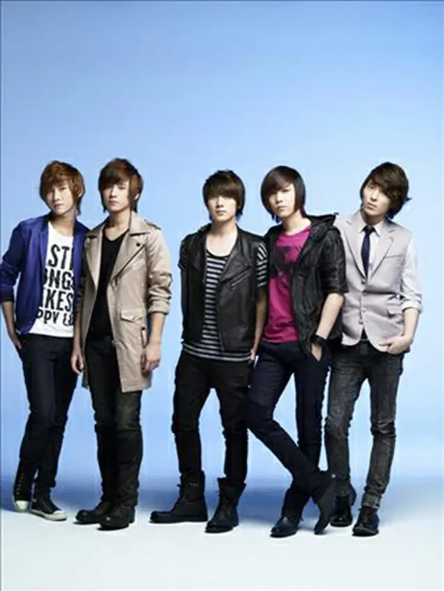 韓国の人気5人組バンド「FTISLAND」