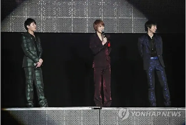 タイ・バンコクで行われた「JYJ」のワールドツアー＝4月5日、バンコク（聯合ニュース）