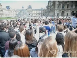 仏でも韓流ブーム、パリのイベントに5千人参加
