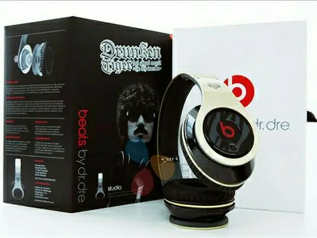「Beats studioタイガーJK エディション」のヘッドフォン