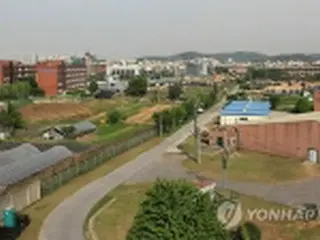 化学物質埋却疑惑の旧米軍基地、官民軍合同調査開始