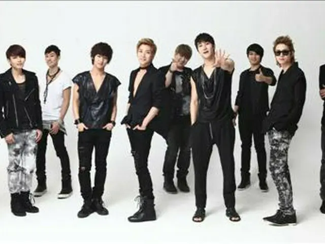 SUPER JUNIOR