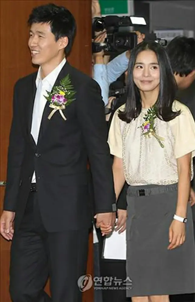 ション（左）＆チョン・ヘヨン（右）夫妻