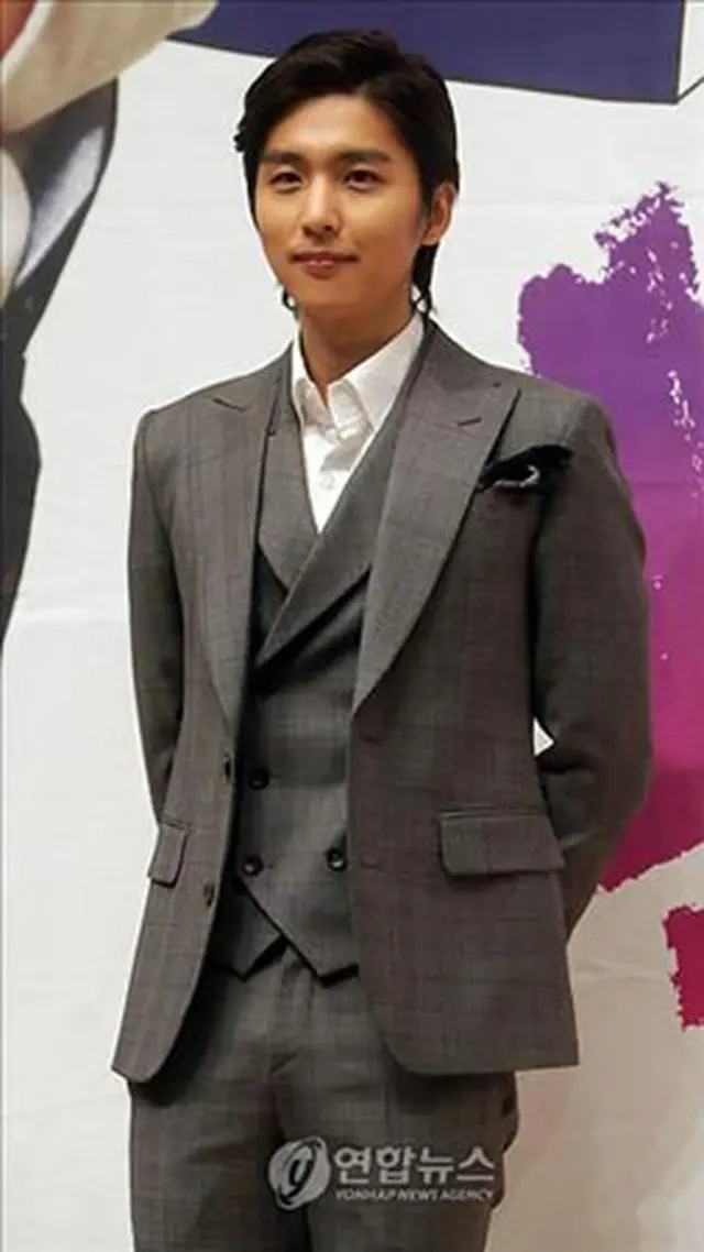シン・ドンウク