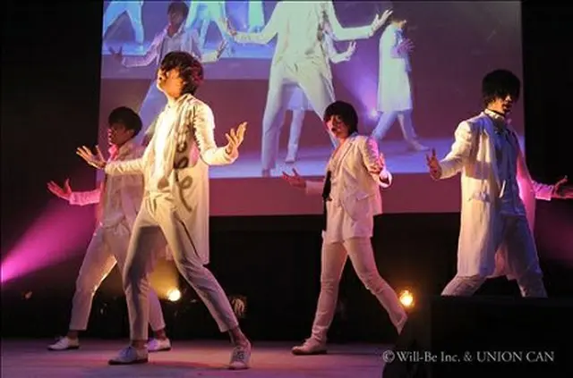 「F.CUZ」