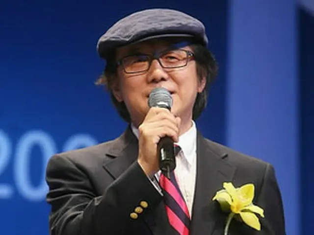 ユン・ソクホ監督