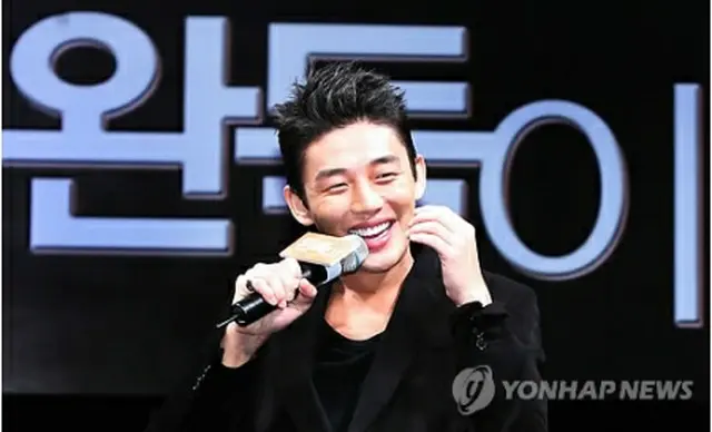 制作報告会に出席したユ・アイン＝6日、ソウル（聯合ニュース）