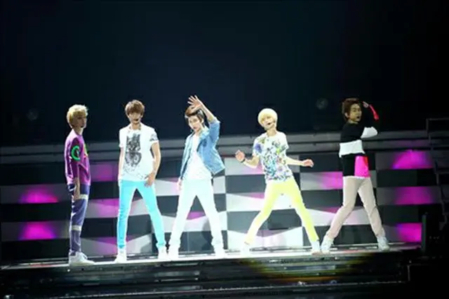 「SHINee」