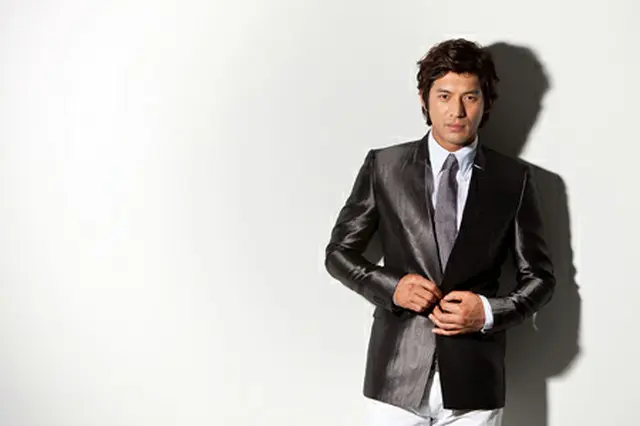 (c)Interview Megazine Hanryu T.O.P, f3management