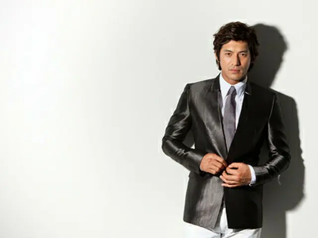 (c)Interview Megazine Hanryu T.O.P, f3management