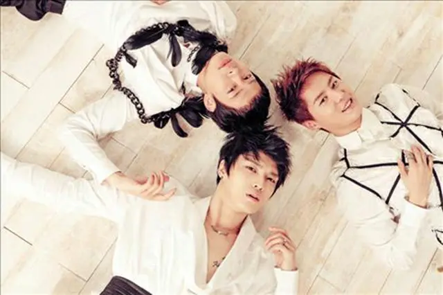 「JYJ」