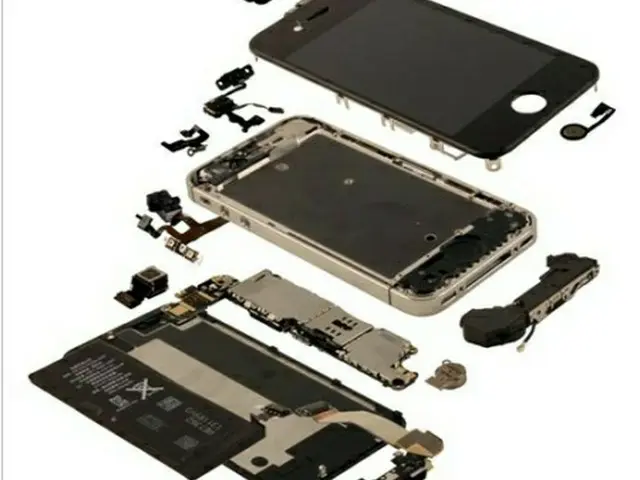 分解されたｉＰｈｏｎｅ４Ｓ＝（聯合ニュース）