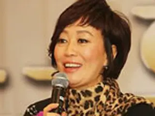 歌手ハ・チュンハ、公演収益金を寄付