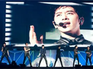 「2PM」初のタイ公演、9千人の観客が熱狂