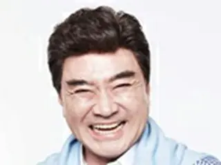 俳優イ・ドクファ、tvN「21世紀家族」出演へ