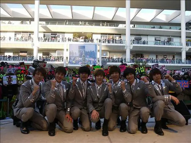 「U-KISS」（写真:聯合ニュース）