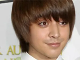 「偉大な誕生」出身歌手Shayne、ラジオDJに抜てき
