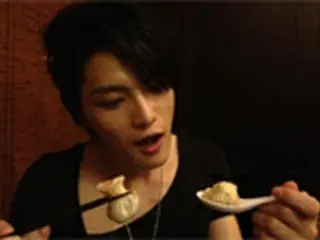 「JYJ」ジェジュン　点心を食べる愛嬌満点の写真が話題に