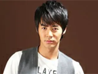 「SHINHWA」チョンジン、椎間板ヘルニア悪化で手術