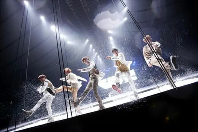 「SHINee」