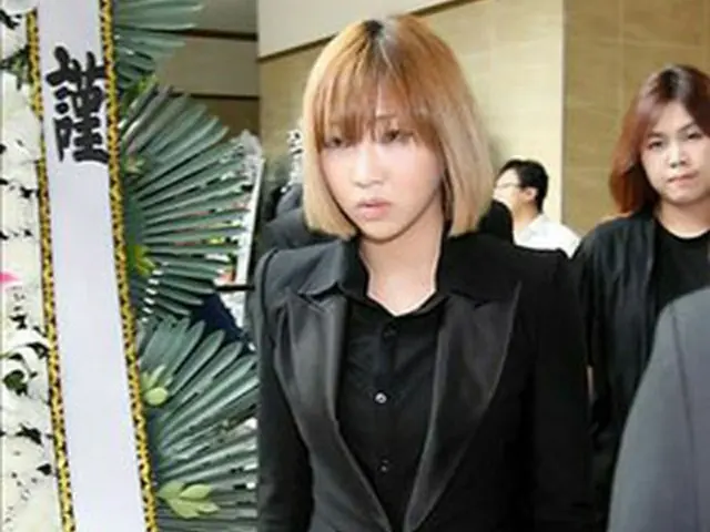 「2NE1」MINZY