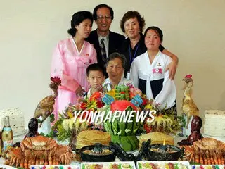 金英男さんが母に贈り物、２８年間分の親孝行